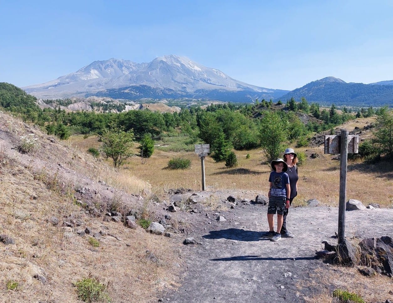 Short hikes near mount St. Helens